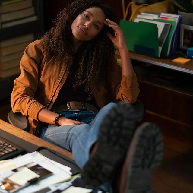 Photo shared by Kylie Bunbury on November 17, 2020 tagging @abcnetwork, and...