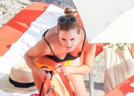 All Nude Celebs on Twitter: "Emma Watson oops and ass bikini