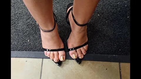 Super Sexy Pointy High Heels Sandals & Golden Toes Punjabi G