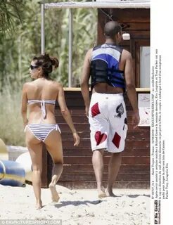 Eva Longoria makes a splash in St Tropez as she continues he