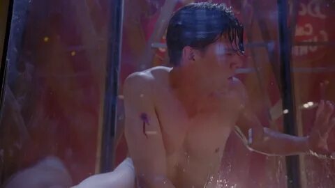 ausCAPS: Finn Wittrock shirtless in American Horror Story: F