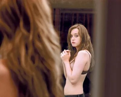 Ludivine Sagnier sexy bra looking in mirror 16x20 Canvas Gic