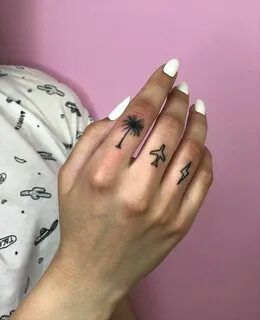 Pin by anita gonzalez on tattoos & piercings Tree tattoo fin