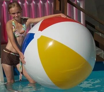 Купить 48" CLASSIC Inflatable Beach Ball - White, Red, на Ау