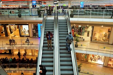 Escalator in shopping center free image download