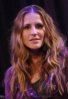 Dixie Chicks' Emily Robison Welcomes Baby Girl - TV Guide