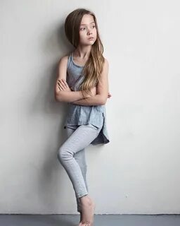 Savy Monroe on Instagram: "Rainy days 💦"