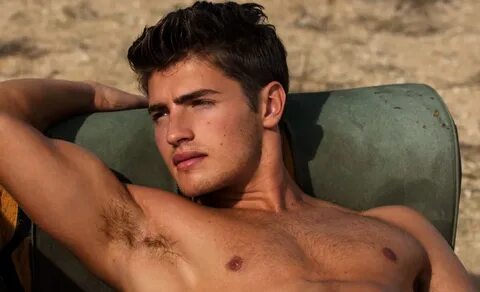 Gregg Sulkin Leaves Nothing to the Imagination in His Sexies