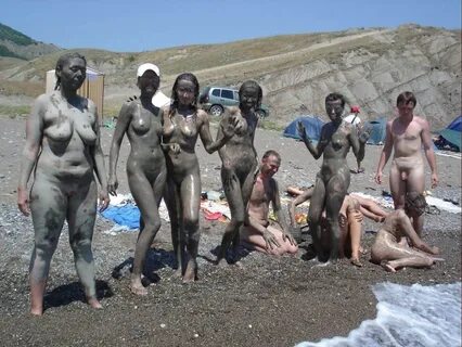 Nudists teens - Mud Bath - VoyeurPapa