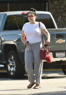 Ariel Winter Going to Grocery Shopping in LA