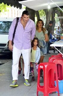Eduardo Santamarina disfruta de paseo junto a su familia - Z