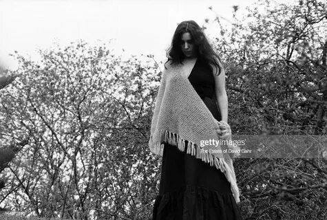 Singer songwriter Laura Nyro poses for a portrait in April 1