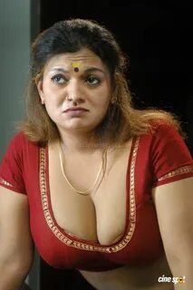 Mallu actress hot boobs