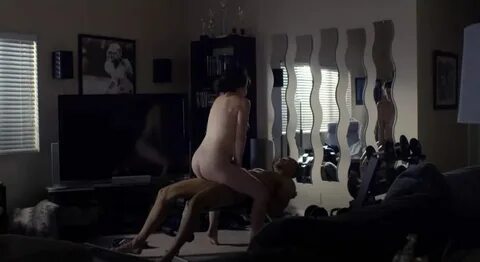 Gaby Hoffmann y Cleo Anthony, desnudos, practicando sexo en 
