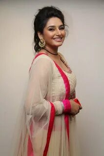 Telugu Actress Ragini Dwivedi hd images
