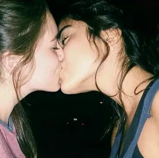 Pinterest Lesbianas besándose, Chicas besándose, Chicas enam