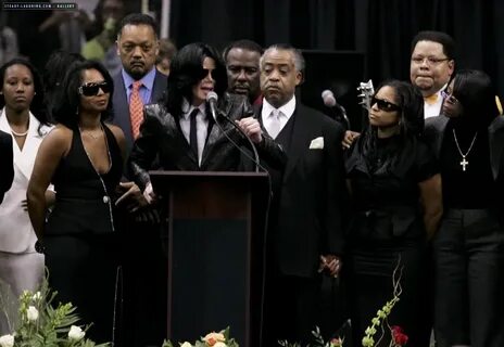 2006 / Funeral of James Brown - Michael Jackson Photo (74103