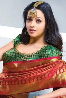 Bhavana Saree Photo Shoot Stills @ Pulimoottil Silks Photos 