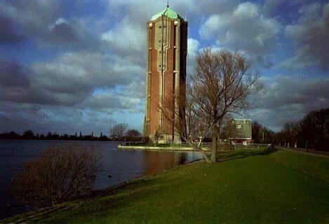 File:Watertoren Aalsmeer.jpg - Wikimedia Commons