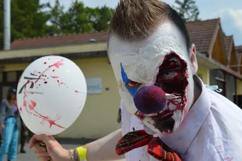 File:Clown BWE 2014.jpg - Wikimedia Commons