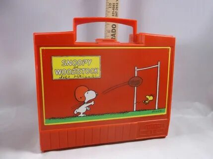 Vintage 1971 Snoopy And Woodstock Plastic Lunch Box And Meta