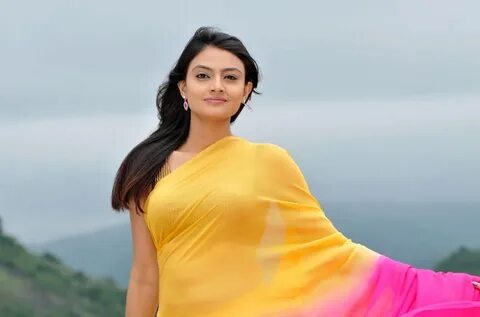 Telugu Actress Nikitha Narayan Latest Hot Saree Photos From 