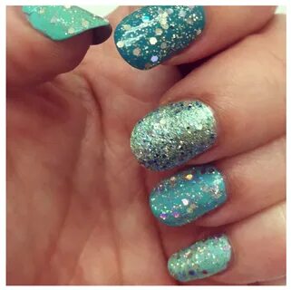 15 Sparkling Nail Ideas And How To Remove Glitter Nail Polis