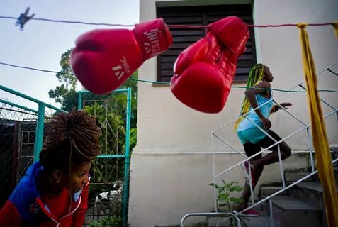 Апперкот по-дамски Женщины Кубы требуют разрешить им занимат