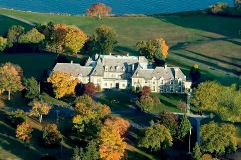 Aldrich mansion in Meet Joe Black Rhode island history, Mans