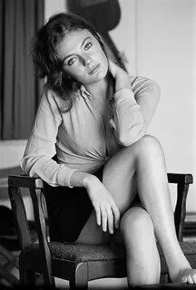 Jacqueline Bisset Feet (31 images) - celebrity-feet.com