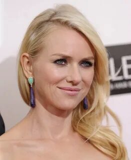 Naomi Watts Long Wavy Cut - Naomi Watts Hair Looks - StyleBi