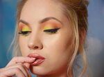 Bright & Bold Spring Makeup Look - Lipstick on your pillow M