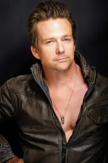 Pictures of Sean Patrick Flanery