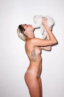 18+ Miley Cyrus горячие интим фото в нижнем белье и купальни