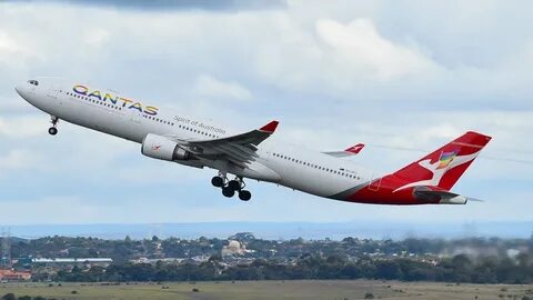 Qantas 'RAINBOW ROO' A330-300 Takeoff and Climbout w/ VORTIC