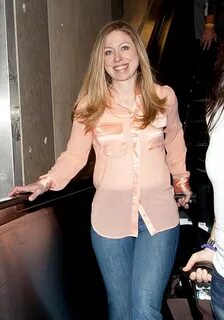 More Pics of Chelsea Clinton Classic Jeans (7 of 22) - Chels