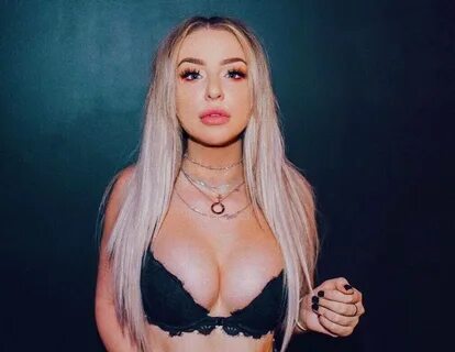 70+ Hot Pictures Of Tana Mongeau Which Are Simply Gorgeous -