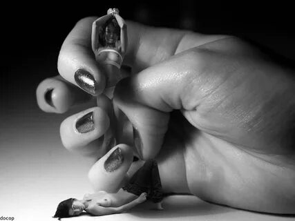 Shrunken women