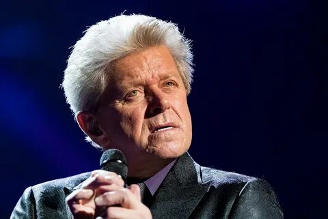 File:Peter Cetera - 2017356211841 2017-12-22 Night of the Pr