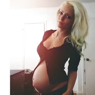 Pregnant Blonde big belly - Photo #18