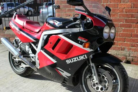 SUZUKI GSXR1100 SLINGSHOT, DRY STORED FOR PAST 13 YEARS.