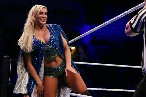 Charlotte Flair 💙 Charlotte flair, Wwe female wrestlers, Wwe