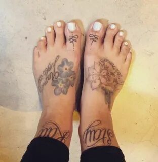 50+ Cute Toe Tattoos For Women (2022) Webbed, Ring Designs