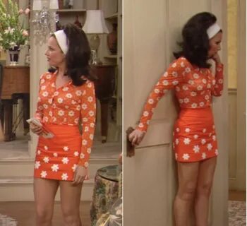 Some of Fran Fine's Most Iconic Looks From The Nanny - V Mag