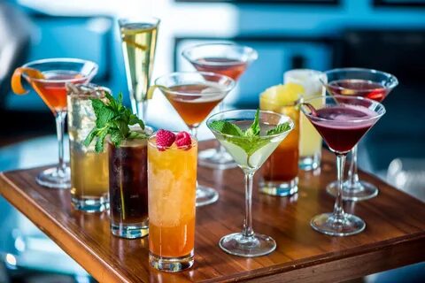 Рецепты барменов: коктейли, которые помогут продлить лето