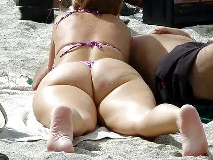 Mature Women Bikini Ass