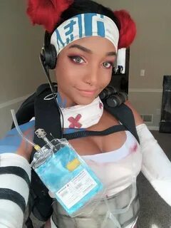 15 Apex Legends Cosplay Costumes for All Characters - TechGa