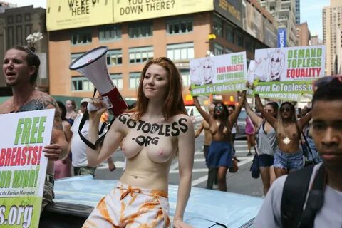 13 fotos da Marcha do Topless e a discussão por trás dela