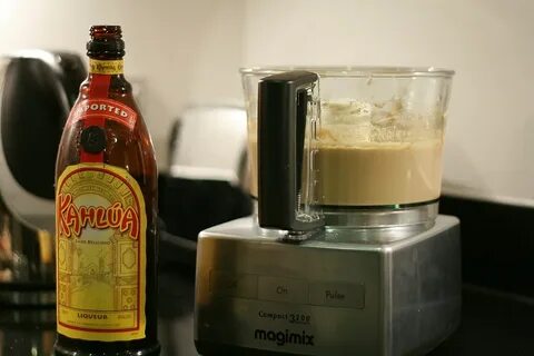 File:Kahlua and mixer.jpg - Wikimedia Commons