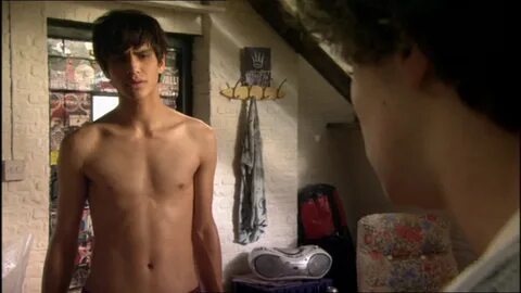 The Stars Come Out To Play: Luke Pasqualino - Shirtless & Na